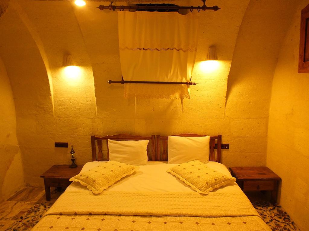 Dilek Tepesi Cave Hotel Ayvali Rum bild